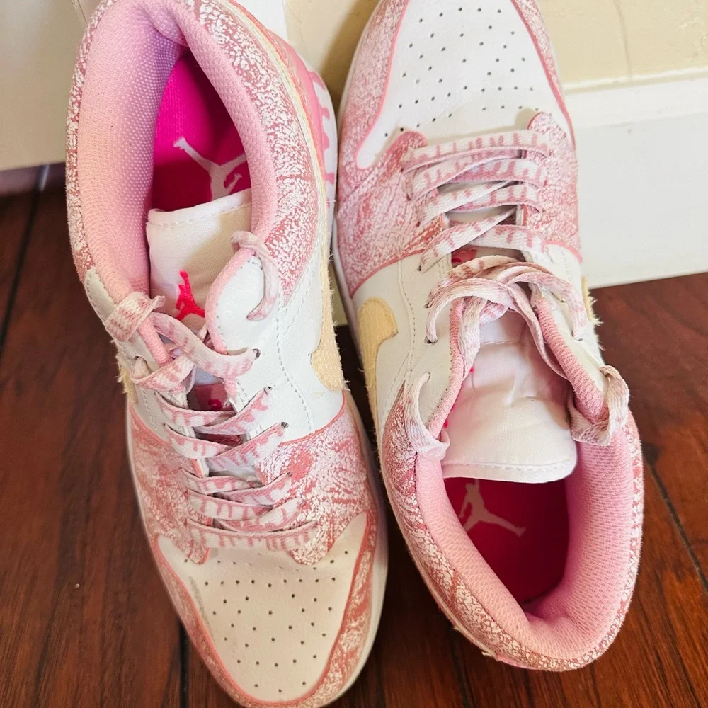 Jordan Brand Air Jordan 1 Low SE "Paint Drip" GS Men’s 8.5 Women’s 10 - Picture 9 of 10